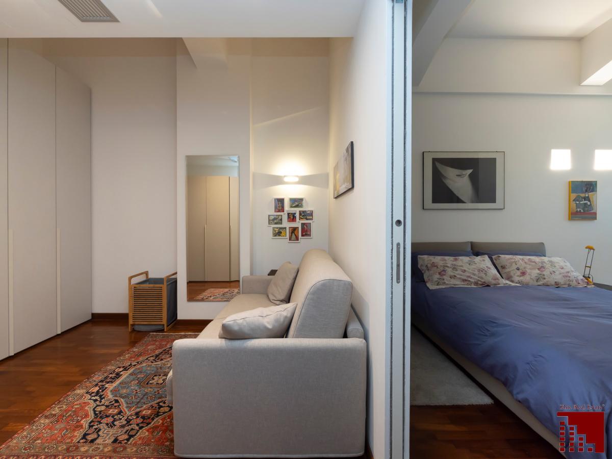 AMPIO BILOCALE CON TERRAZZO E BOX - STUDIO/CABINA ARMADIO