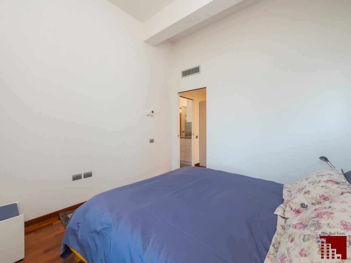 AMPIO BILOCALE CON TERRAZZO E BOX - CAMERA