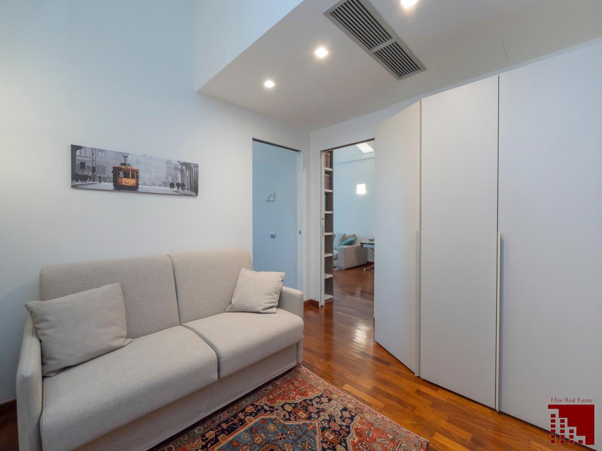 AMPIO BILOCALE CON TERRAZZO E BOX - STUDIO/CABINA ARMADIO