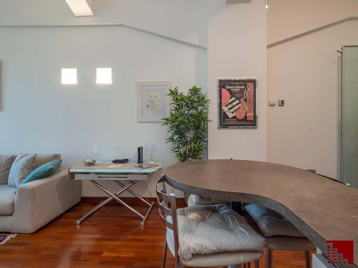 AMPIO BILOCALE CON TERRAZZO E BOX - CUCINA