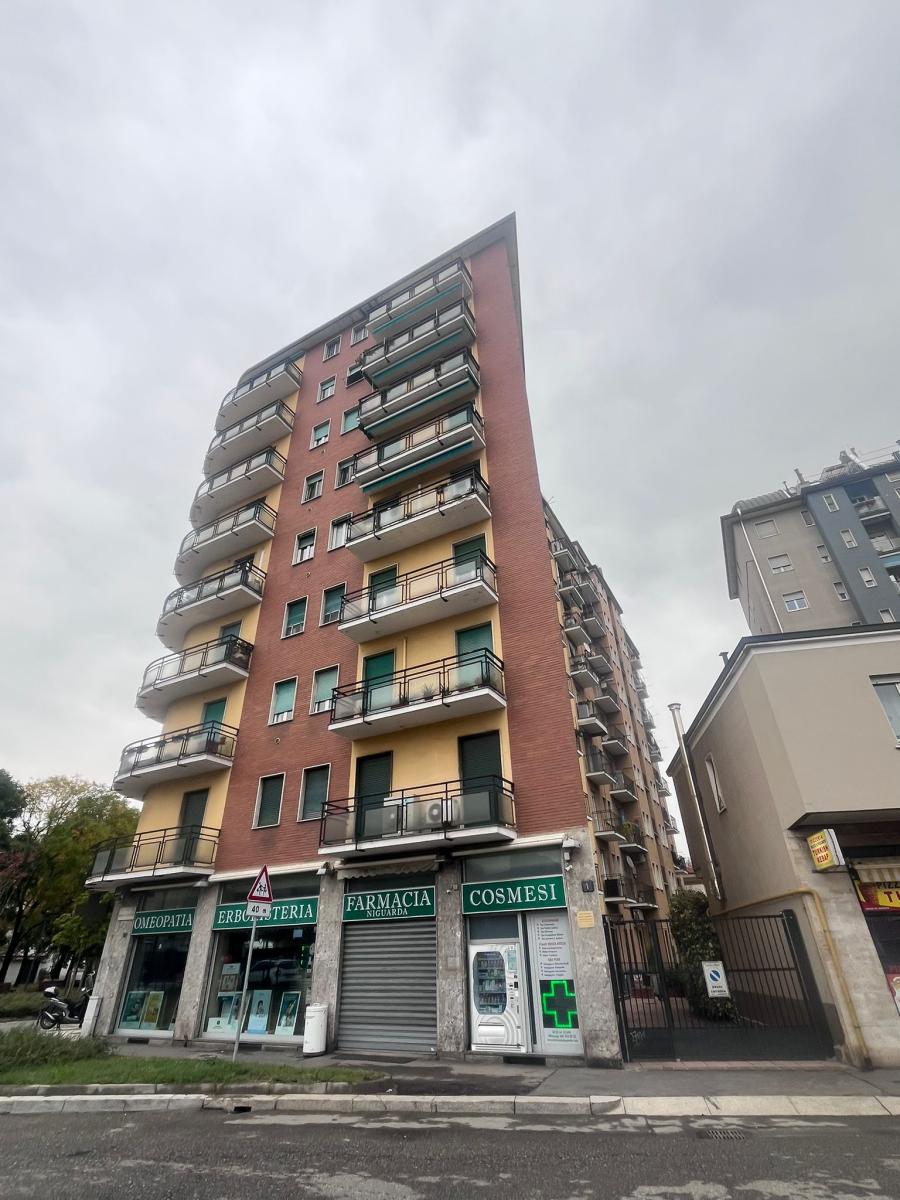Monolocale con Balcone Piano Alto - Immagine# 12