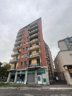 Monolocale con Balcone Piano Alto - Immagine# 12