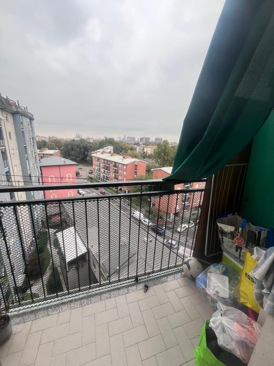 Monolocale con Balcone Piano Alto - Immagine# 4